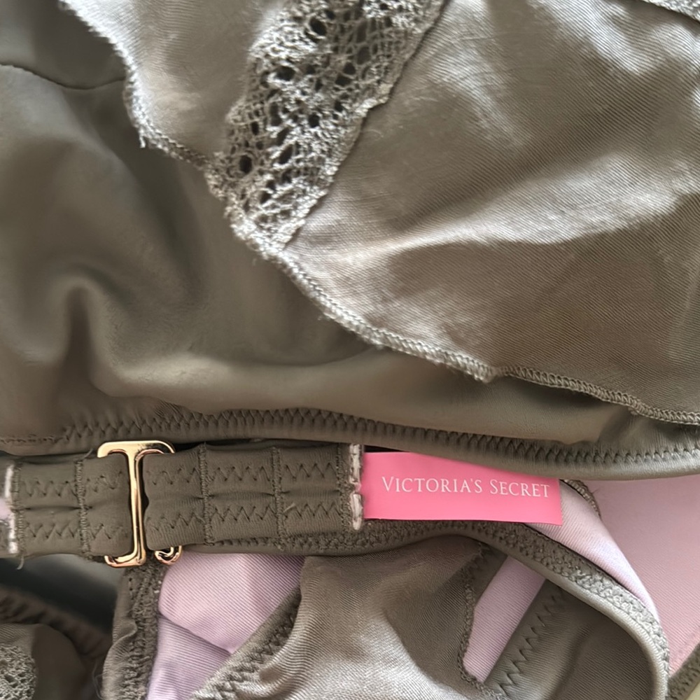 Victoria's Secret Taupe Ruffle Bikini Top - Picture 12 of 15